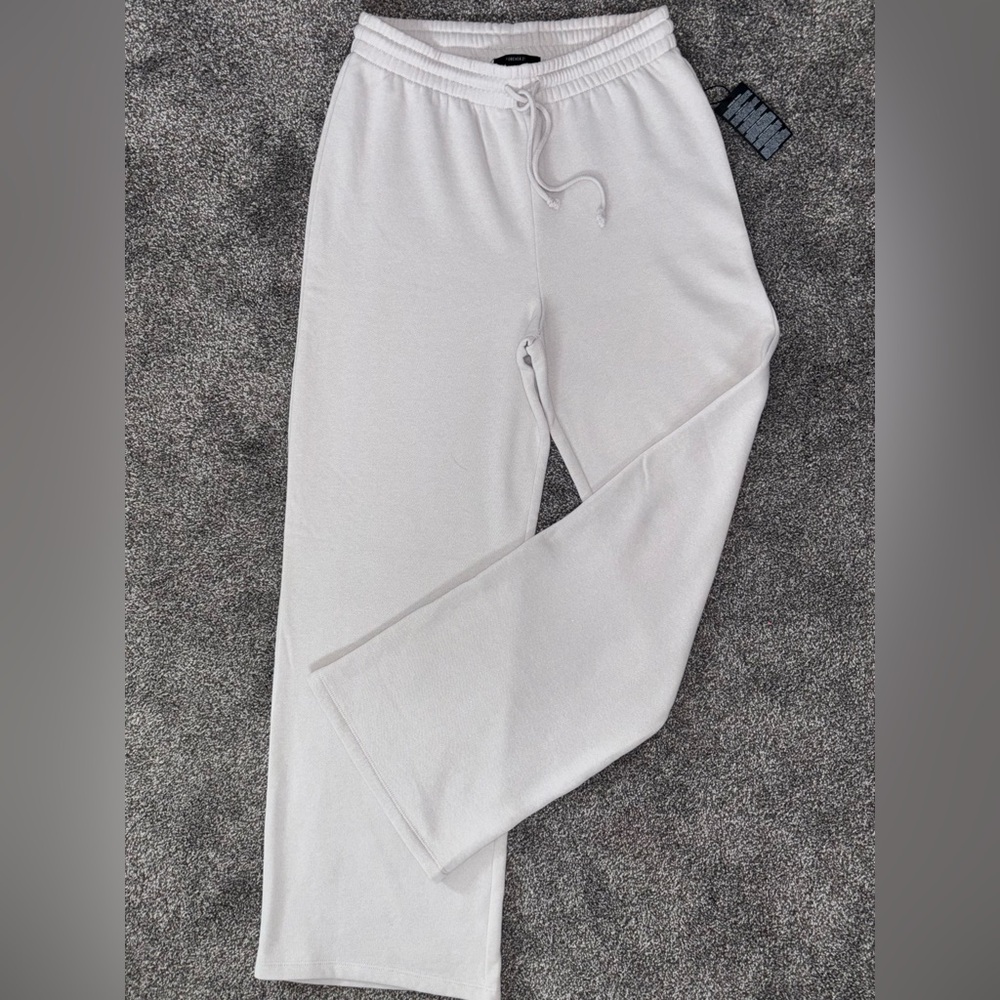 Forever 21 Light Beige wide leg Sweatpants  |  Large | 
Brand NEW*